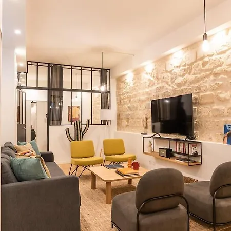 Appartamento Design Architect Loft For 10 Guests Near Metro