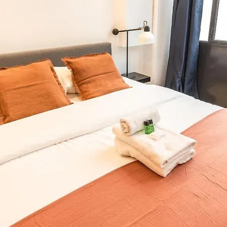 Appartamento Design Architect Loft For 10 Guests Near Metro Parigi